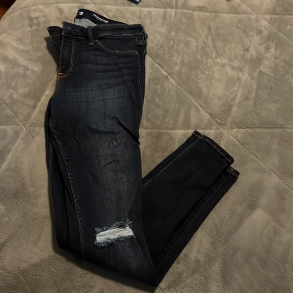 Hollister jeans nwot - Picture 2 of 3